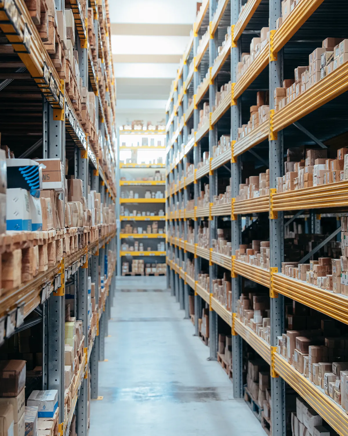 Commercial Fasteners — bulloneria industriale